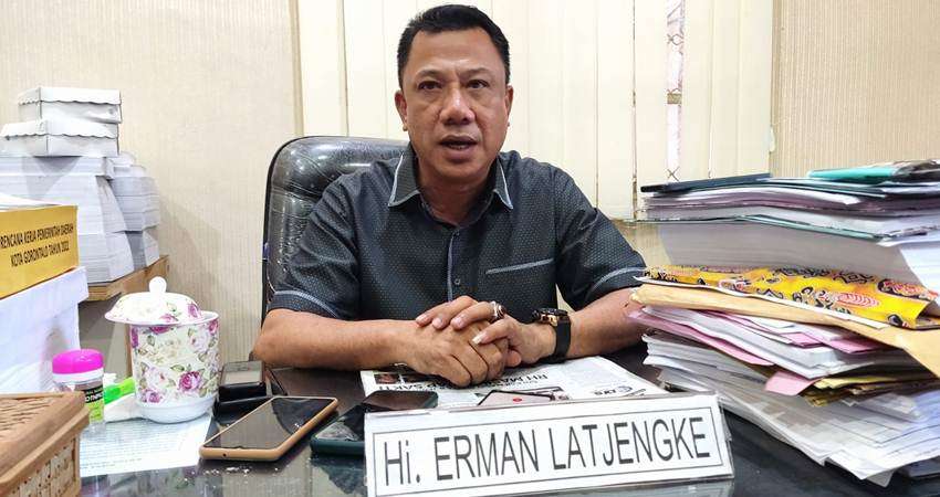 Layani masyarakat dengan baik