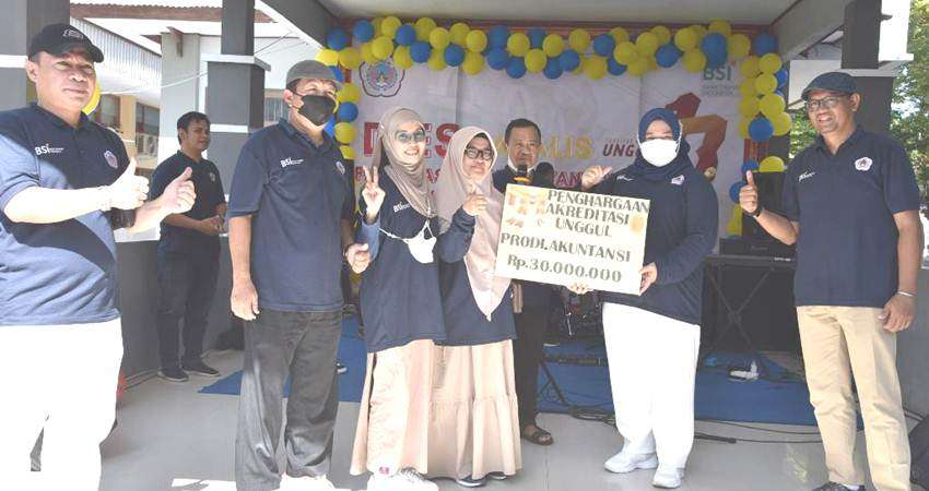 Prodi S1 Akutansi Dapat Rp.30 Juta