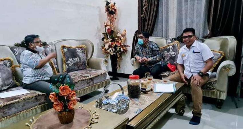 In Memoriam, Indra Yasin: Tetap Bekerja Jelang Akhir Usia