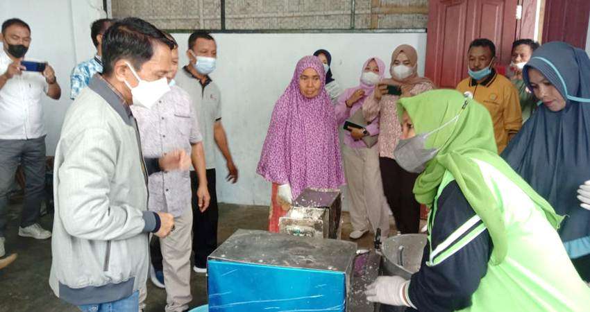 Pemda Salurkan 1992 Liter Migor