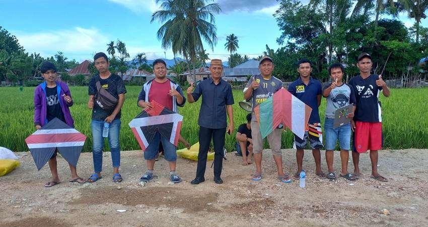 Warga Antusias Ikuti Lomba Layangan dari Alwi Podungge