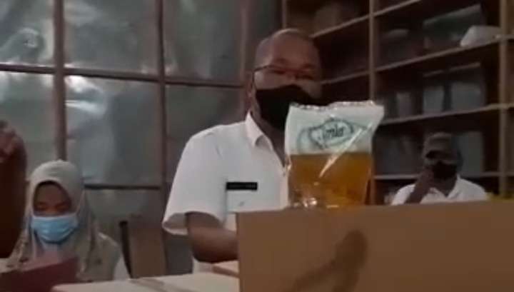 Beredar Video Tumpukan Minyak Goreng, Perindag Pastikan Bukan Penimbunan