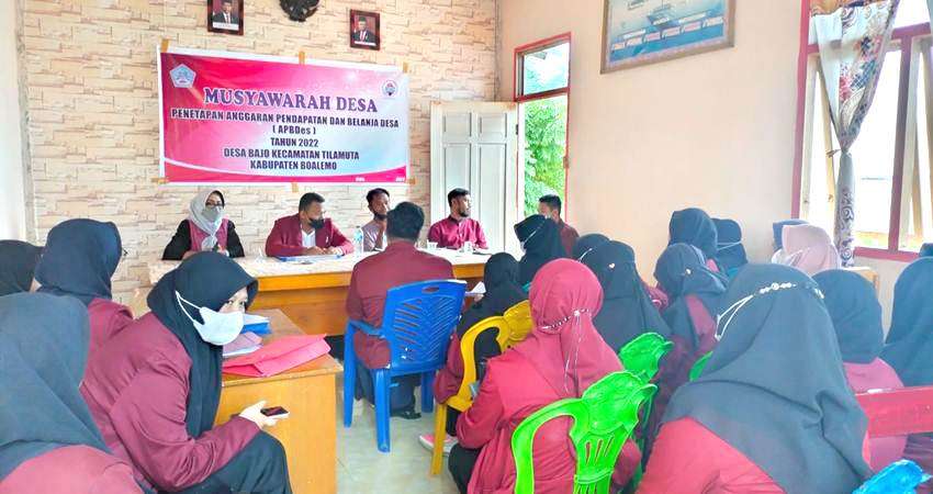 Mahasiswa UNG Teliti Ragam Bahasa di Desa Bajo