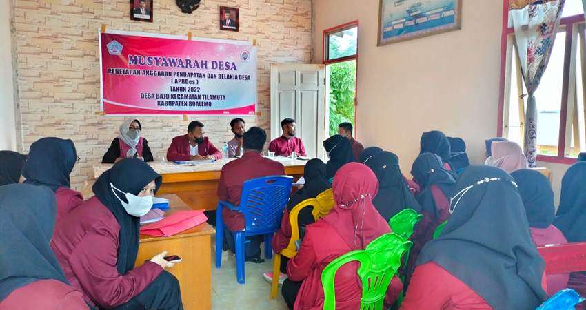Mahasiswa UNG Teliti Ragam Bahasa di Desa Bajo