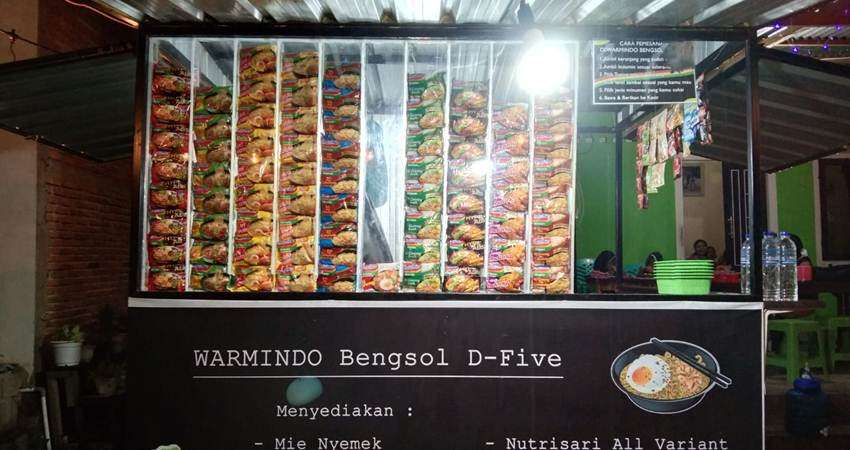 Lapak Mie Instan Mulai Menjamur 