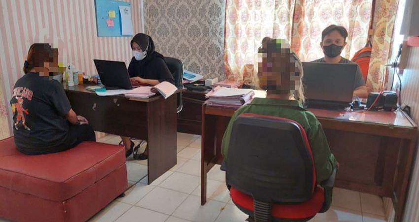 Empat Orang Wanita Diamankan Polisi