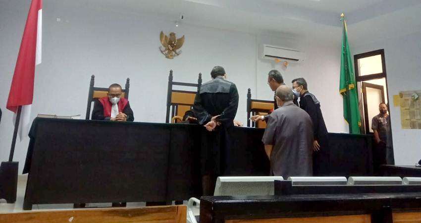 Jadi Terdakwa, Adhan Dijerat UU ITE