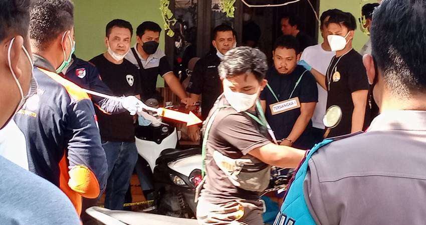 Adegan ke 10 Peluru Menembus Kepala Korban