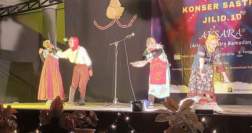 Mahasiswa Sastra Gelar Konser