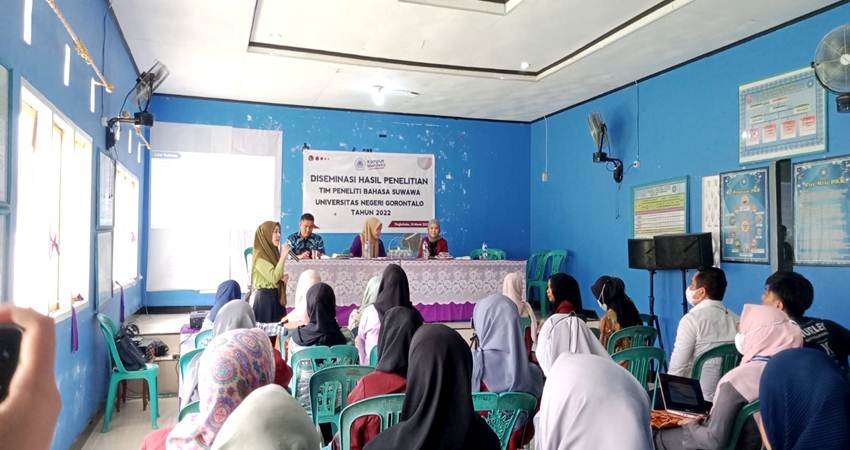 Mahasiswa Bahasa Indonesia Teliti Bahasa Suwawa