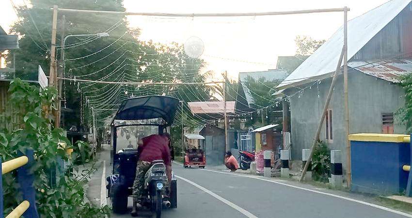 Warga Antusias Persiapkan Tumbilotohe