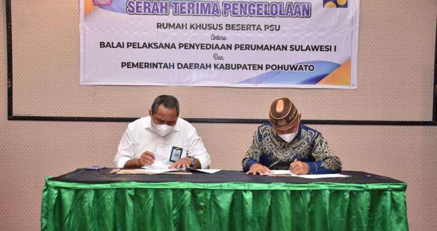 Bantuan Rumah Khusus di Mbumbulan Diserahterimakan