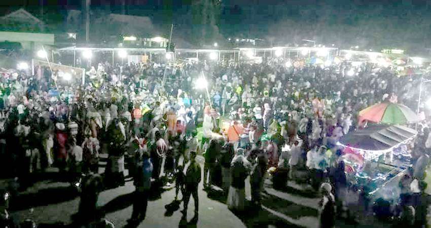 Awalnya Tradisi Mandi, Kini Makan Pisang dan Kacang