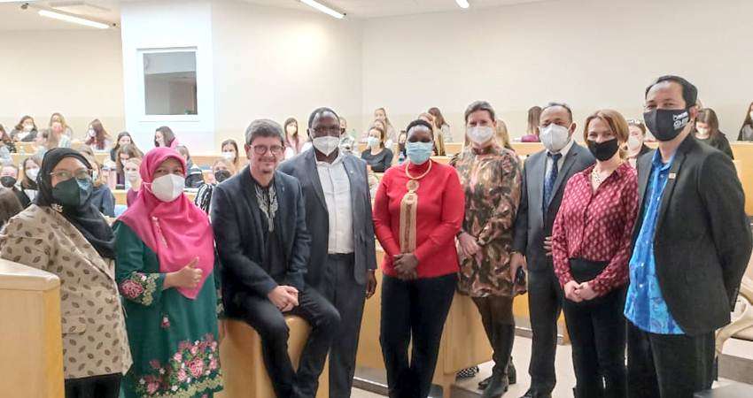 Menuntut ilmu sampai ke Benua Biru