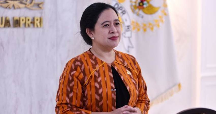 Senyuman Mbak Puan Seusai Ketok RUU TPKS Yang Telah Di Sahkan
