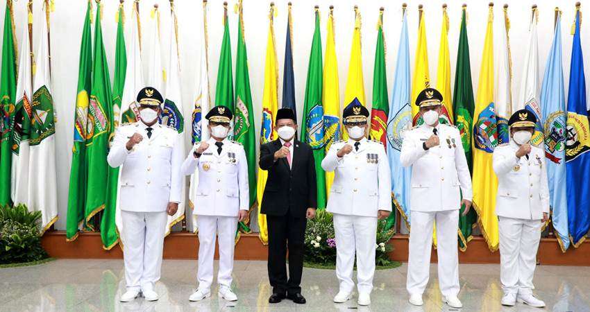 Masa Jabatan Satu Tahun