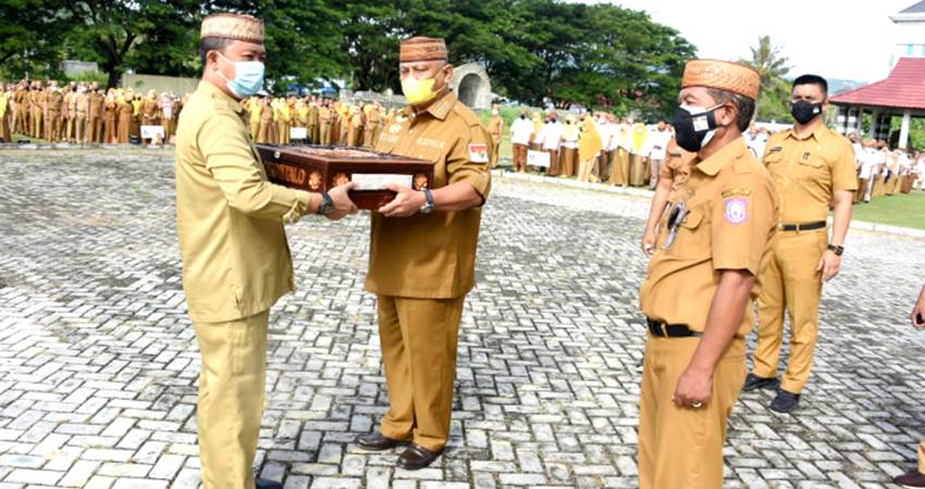Pakaian Dinas Rusli-Idris Dimuseumkan
