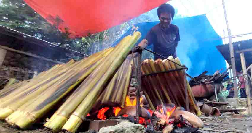 Tradisi Ketupat Tak Lagi Terpusat di Kampung Jawa