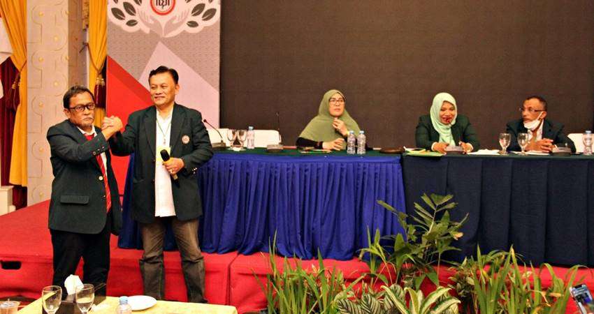 Dr.A.R Mohammad, Aklamasi Terpilih Ketua IDI Provinsi