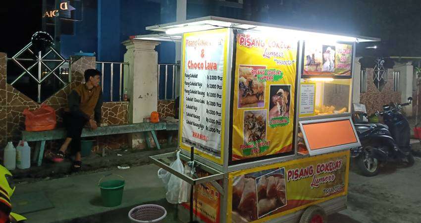 Sehari Pendapatan Pedagang Pisang Coklat Mencapai Ratusan Ribu