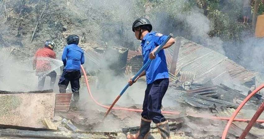 Tiga Rumah di Pulubala Ludes, Diduga Akibat Arus Pendek