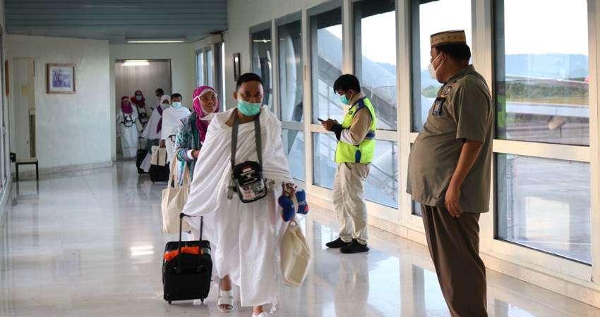 Transit di Makassar, Pemprov Dampingi JCH Gorontalo