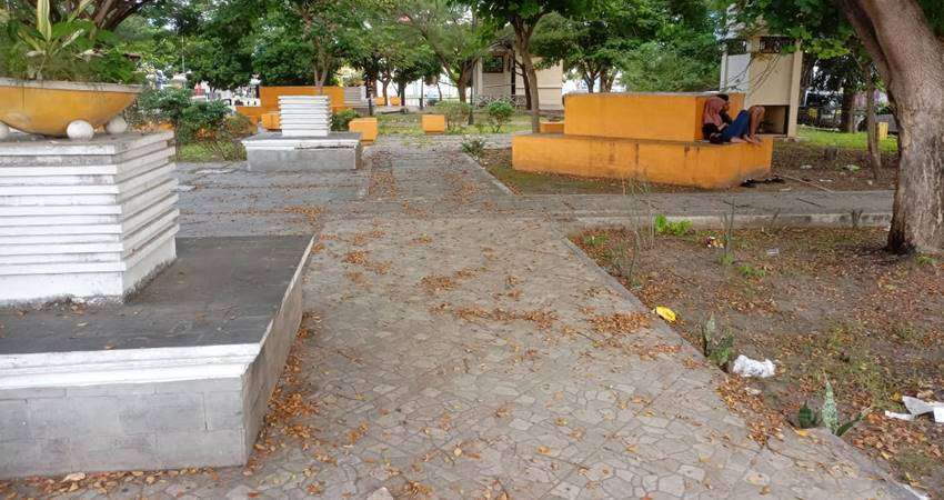 RTH Telaga Tak Terawat