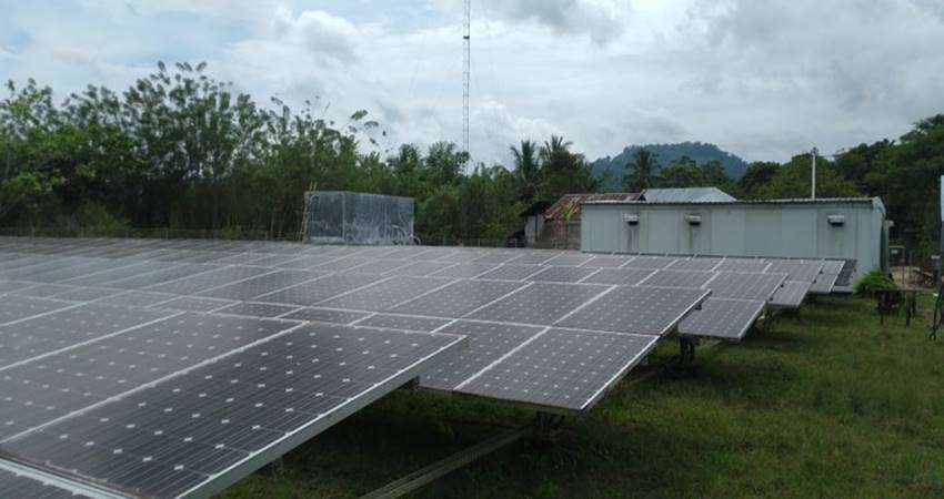 Pinogu Bertahun-tahun Gelap Gulita, Aki PLTS Rusak, Pemerintah Cuek