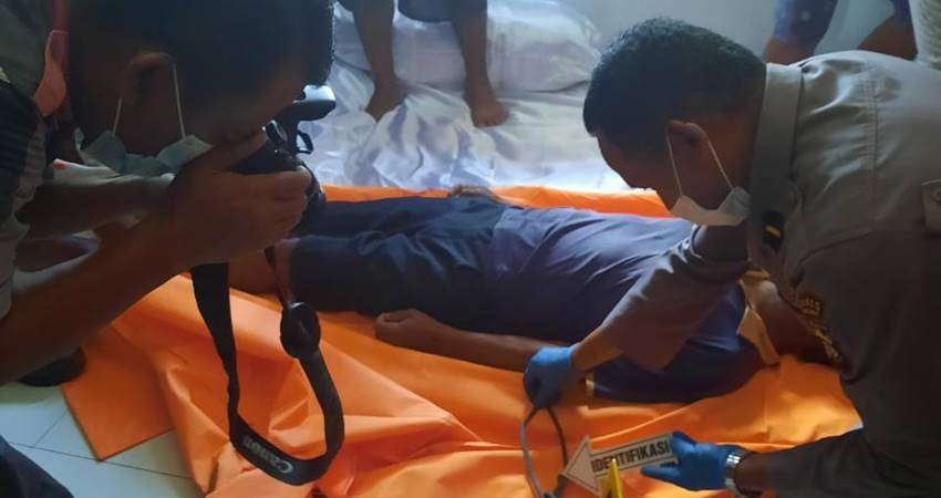 Pria Paruh Baya Tewas di Pohon Jati