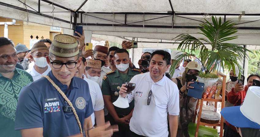 Hamim Promosi Kerajinan Warga ke Menparekraf, Mulai dari Cincin dan Peteng Lamu dari Tempurung Hingga Kerawang