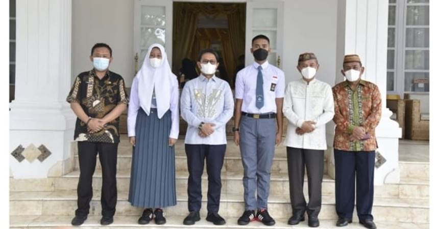 Dikbudpora Paskibraka, Dua Siswa Pohuwato ke Istana