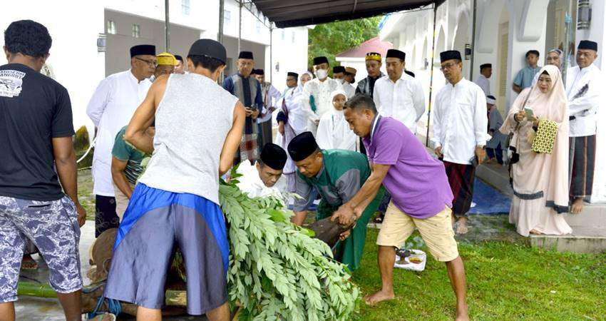 Hamim Senang Banyak Warga Bonebol Berkurban, Meningkatkan Solidaritas Sosial, Berkah Bagi Daerah