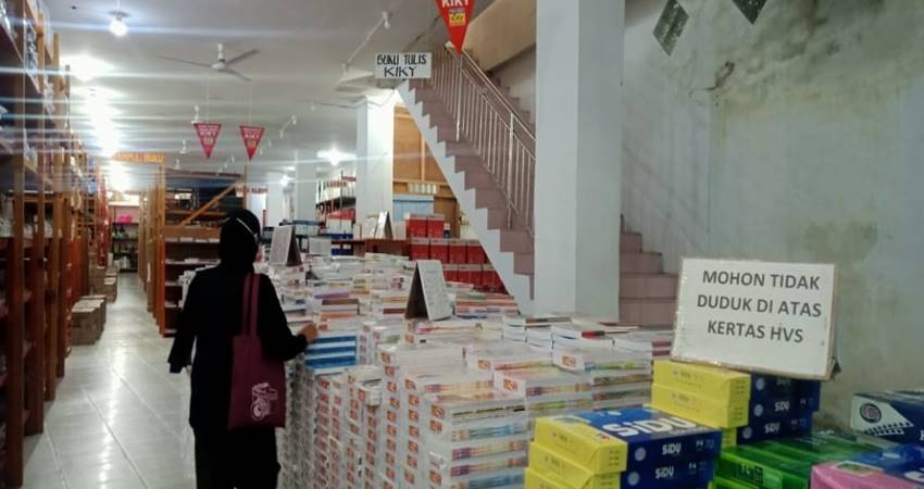 Tahun Ajaran Baru, Alat Tulis Makin Mahal, Permintaan Tetap Meningkat