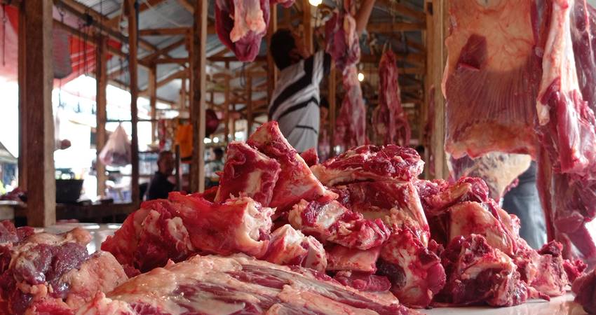 Jelang Idul Adha, Harga Daging Sapi Tak Stabil, Di Pasaran Masih Dikisaran Rp130-140 Ribu per Kg
