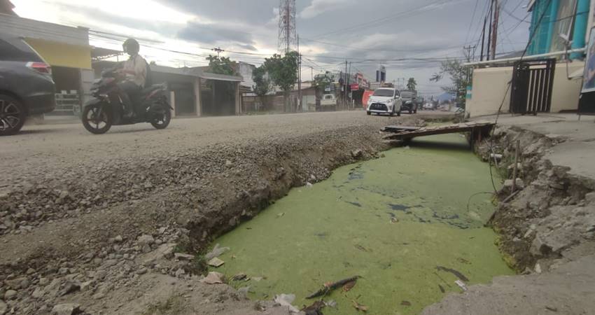 Revitalisasi Jalan Nani Wartabone, Progres Lambat, Warga Rugi