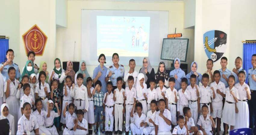 Hari BHAKTI TNI AU, Satrad 224 Kwandang Imunisasi 100 Anak