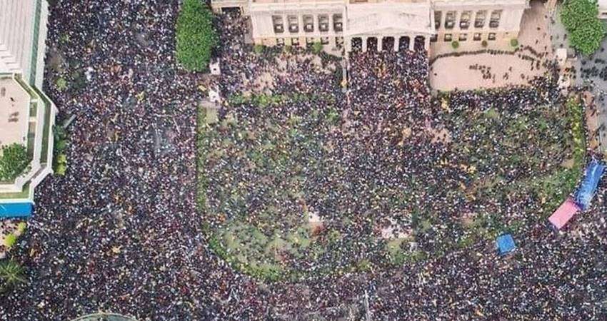 Negara Bangkrut, Presiden Sri Lanka Mundur