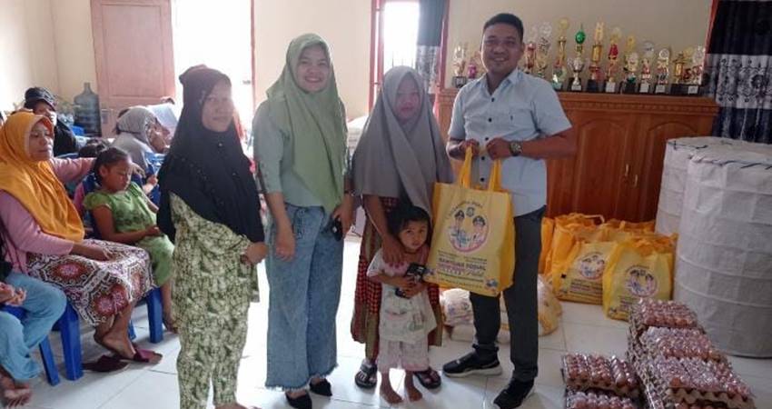 Bansos Pemprov Masih Pake Tas NKRI