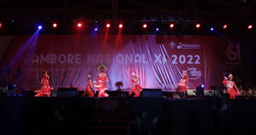 Tarian Linthe, Spektakuler di Panggung Jamnas XI 