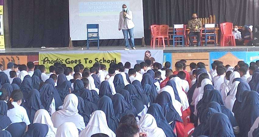 Cegah Penyakit Infeksi Menular Seksual Kepada Pelajar