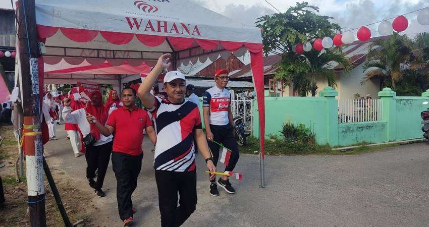 Hardi Sidiki Apresiasi Keluruhan Pulubala, Peringati HUT Kemerdekaan dengan Meriah