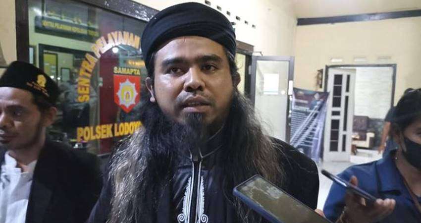 Terkait Pencemaran Nama Baik, Gus Samsudin Polisikan Pesulap Merah