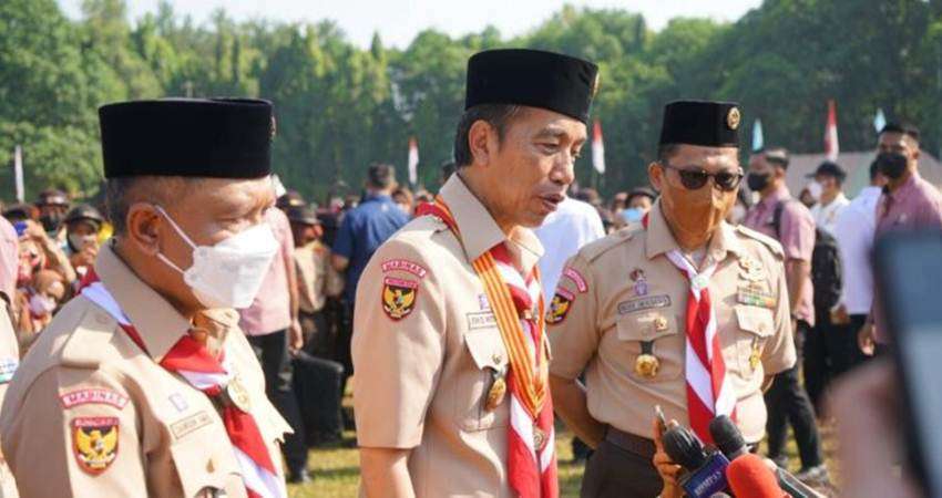 Senangnya Faila, Pinru Putri Bonbol Bisa Selfie dengan Presiden Jokowi