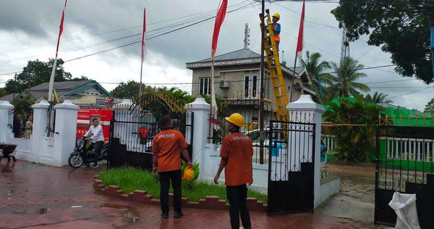 Satu Rumah dan Kantor Desa Nyaris Terbakar
