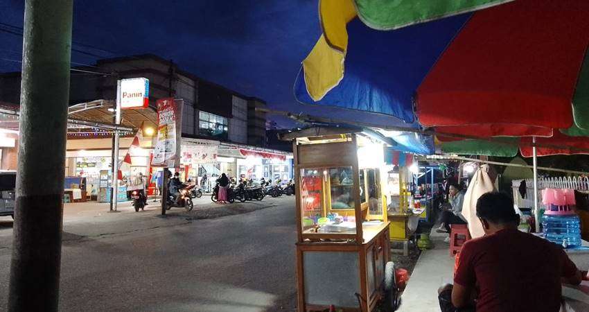 Pendapatan Pedagang Kaki Lima Meningkat