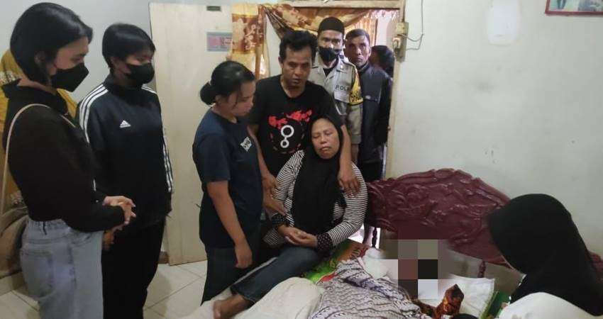 IRT Temukan Suami Tergantung di Gudang