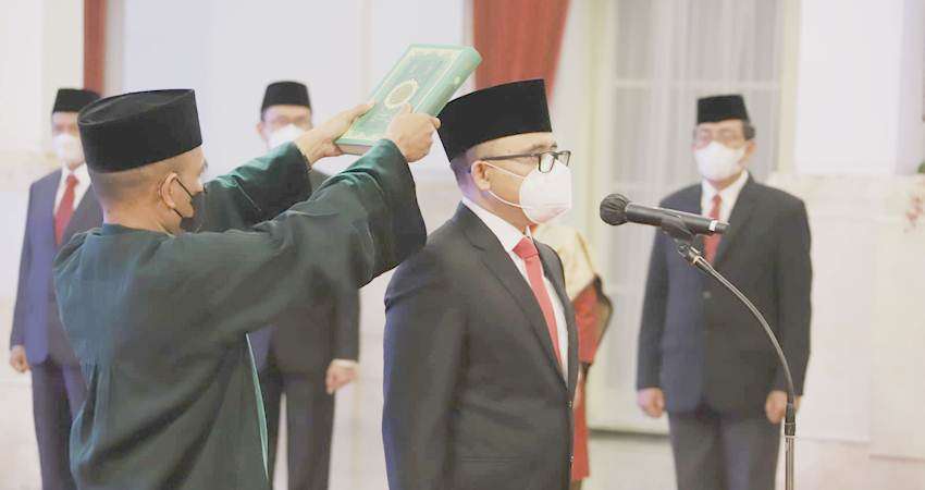 Sempat Tersandung Skandal Foto Mesum, Azwar Anas Dilantik Menpan RB