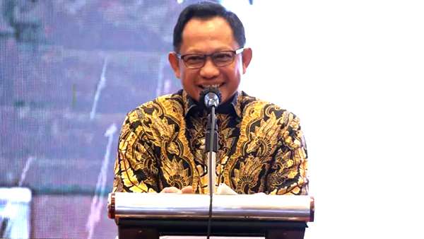 Nama Tito Karnavian Terseret Kasus Gubernur Papua Lukas Enembe, Mendagri: Sahabat Lama Saya