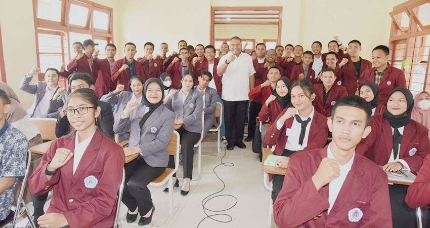 Program Vokasi Jawab Tantang 4.0, Rektor UNG Berikan Dukungan Penuh