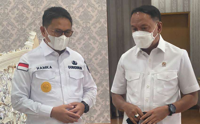 Tiba di Gorontalo, Menpora Disambut Pj Gubernur Hamka